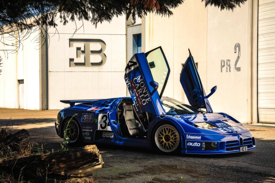  Bugatti EB110 SS LM 1994 года  (фото 10 из 30)